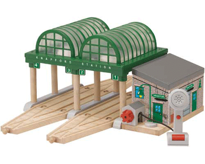 Thomas de Trein: Deluxe Knapford Station (Thomas wooden railway)